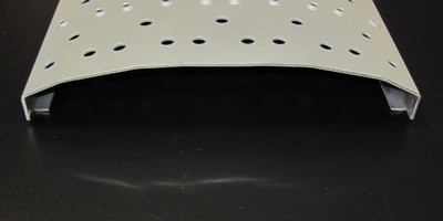 tole, perforée, emboutie, pliée, cintrée, cintrage, pliage, marche, galvanisation