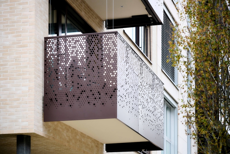 aurore tole perforee decorative acianov garde corps geneve 2